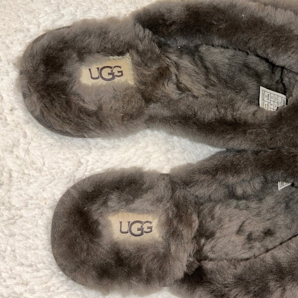 NEW UGG Scuffita Genuine Shearling Slide Slipper 10 - Picture 8 of 9